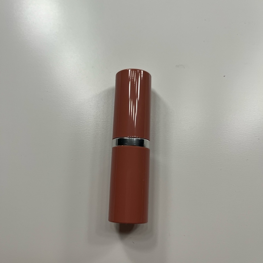 Clinique Lipstick in Barely 01